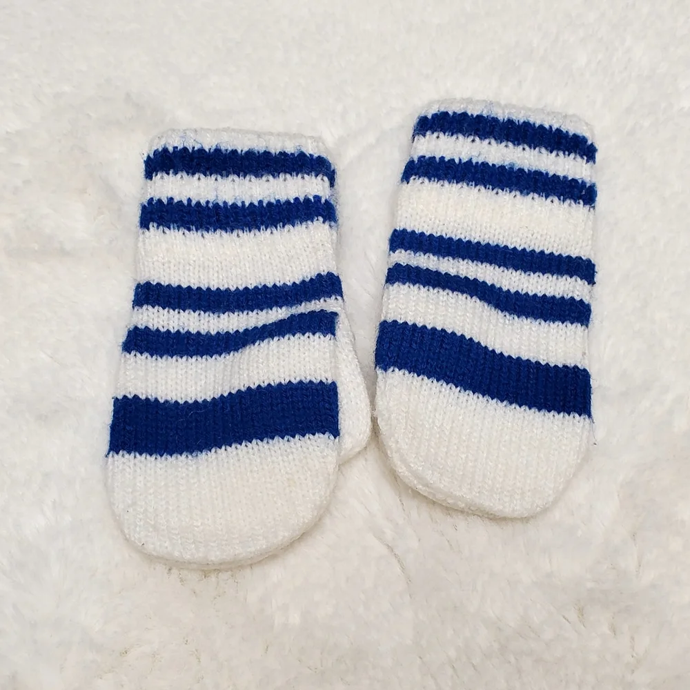 Cozy White and Blue Striped Mittens Size 3-9m